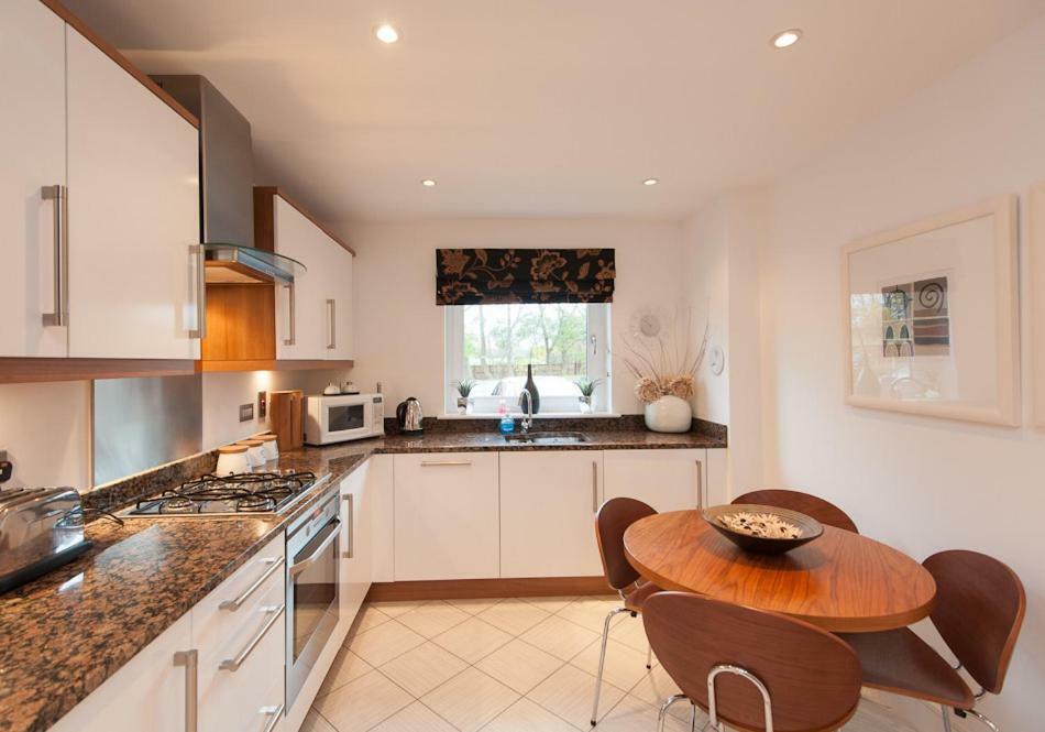 The Corstorphine Residence No. 1 เอดินบะระ ภายนอก รูปภาพ